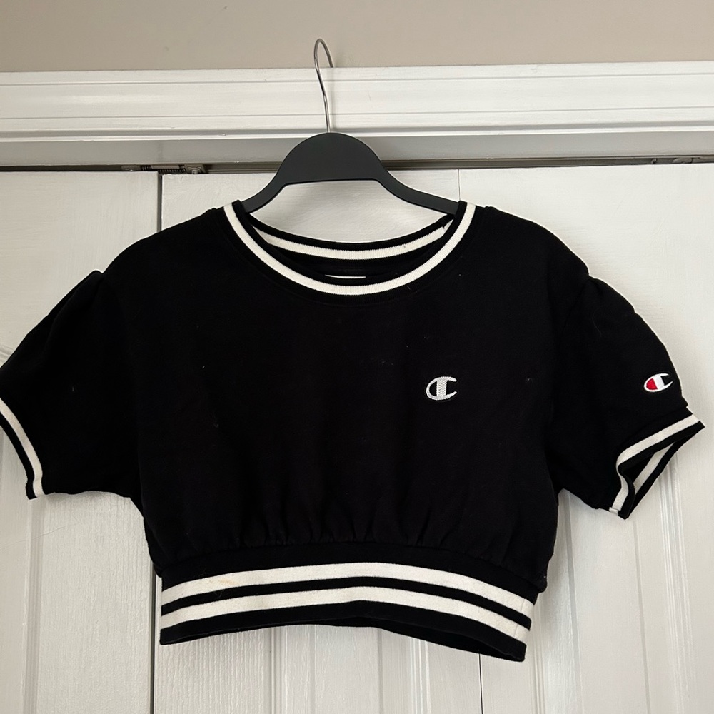 Small cropped champion sweatshirt